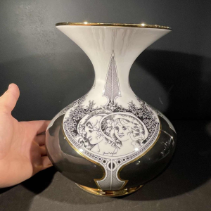 ENDRE SZASZ pour HOLLOHAZA HUNGARY, Grand Vase en Porcelaine Doré, 1970s