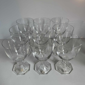 Val Saint Lambert “Yale” crystal service: 12 champagne coupes, 9 red wine glasses, 6 white wine glasses, 1970s