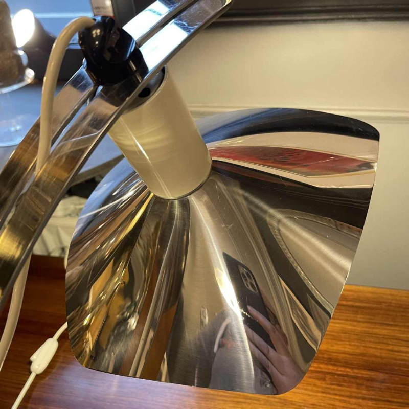 GIOVANNI GRIGNANI for LUCI "COROLLA" Table / desk lamp, ca 1970