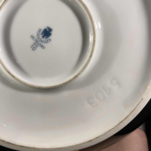 ENDRE SZASZ pour HOLLOHAZA HUNGARY, Grand Vase en Porcelaine Doré, 1970s