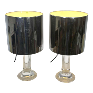 Harvey Guzzini, pair of lamps, plexiglass tulip bases, chrome cylindrical lampshades, Italy, 1970s