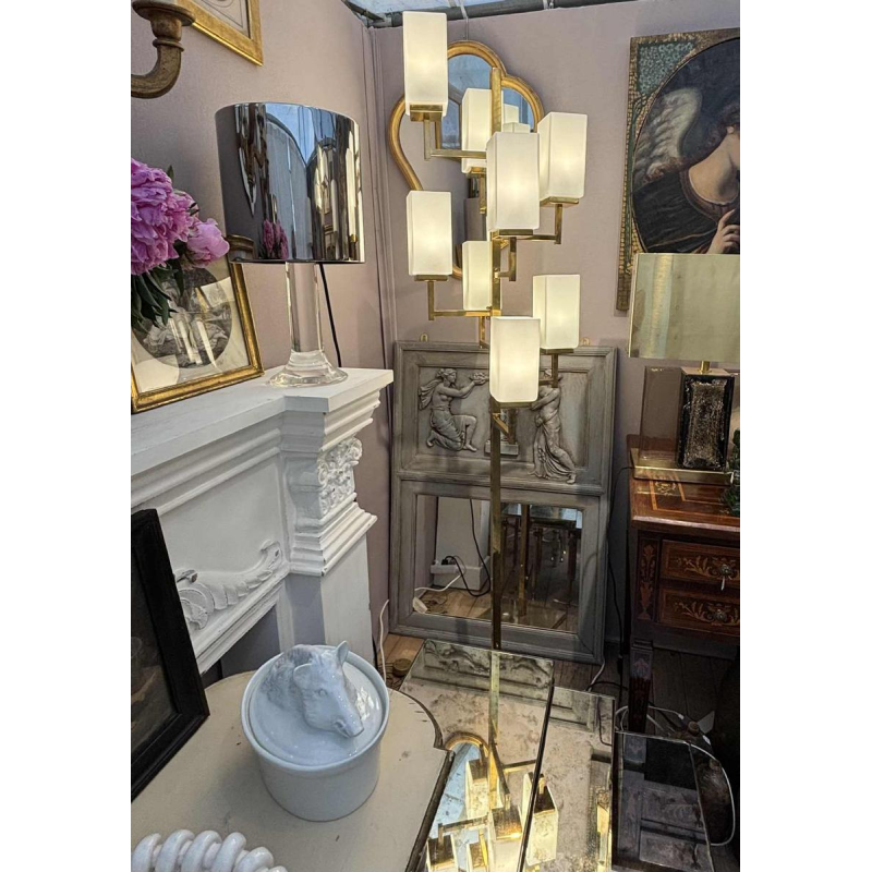 Harvey Guzzini, paar lampen, tulpvormige voetstukken van plexiglas, cilindervormige verchroomde lampenkappen, Italië, jaren 70