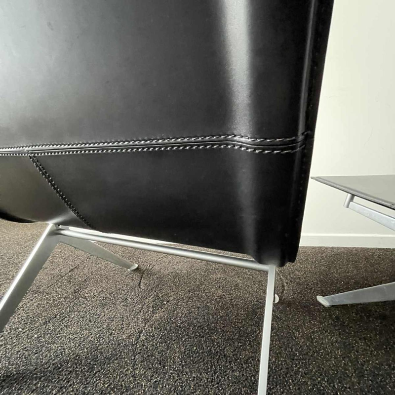 ENZO BERTI for LAPALMA "Fenj" pair of black leather armchairs, ca 1980