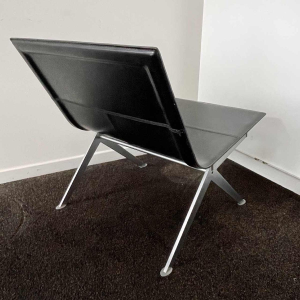 ENZO BERTI pour LAPALMA " Fenj " paire de fauteuils cuir noir, ca 1980