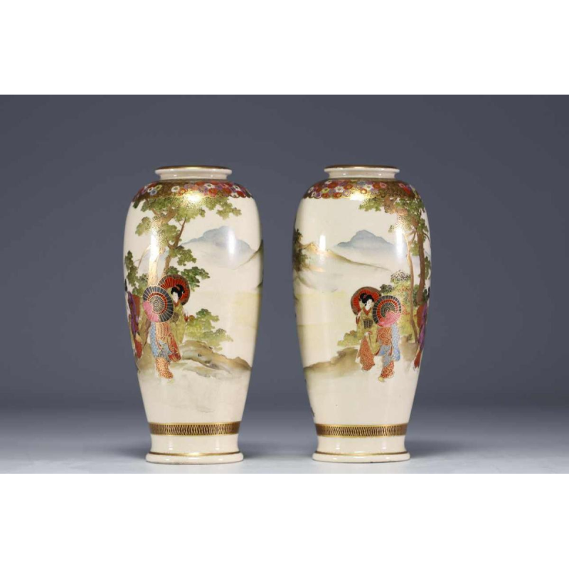 Pair of Satsuma earthenware vases "zenkozan" Japan, Meiji Period