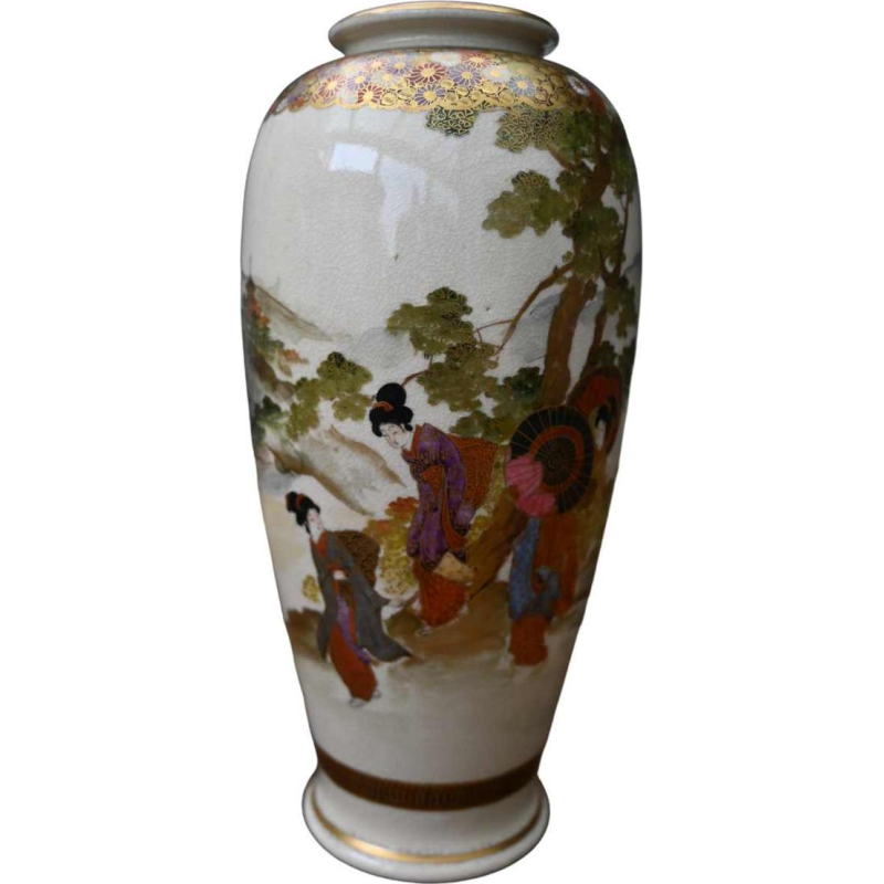 Pair of Satsuma earthenware vases "zenkozan" Japan, Meiji Period