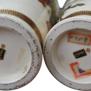 Paire de vases en faience de Satsuma "zenkozan" Japon, période Meiji