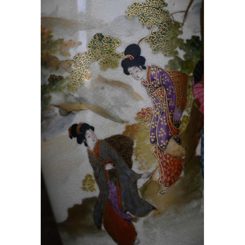 Paar Satsuma aardewerk vazen "zenkozan" Japan, Meiji Periode