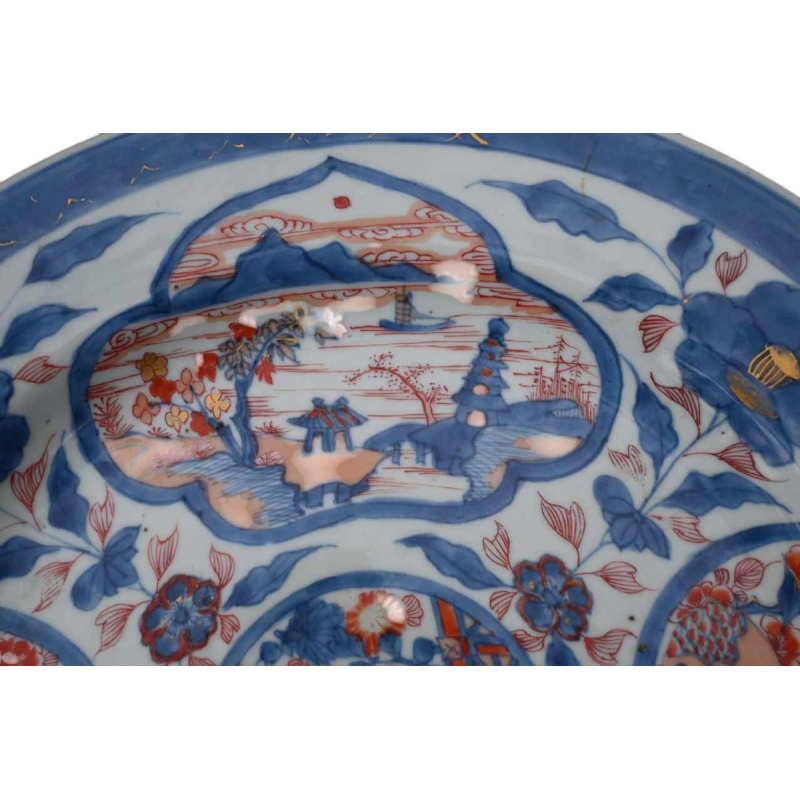 Large 18th century Chinese Imari porcelain plate, Kangxi period