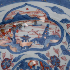 Groot 18e eeuws Chinees Imari porseleinen bord, Kangxi periode