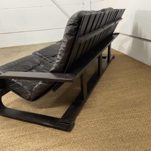 3-zitsbank Scandinavisch design, bruin leer en hout, ca. 1970