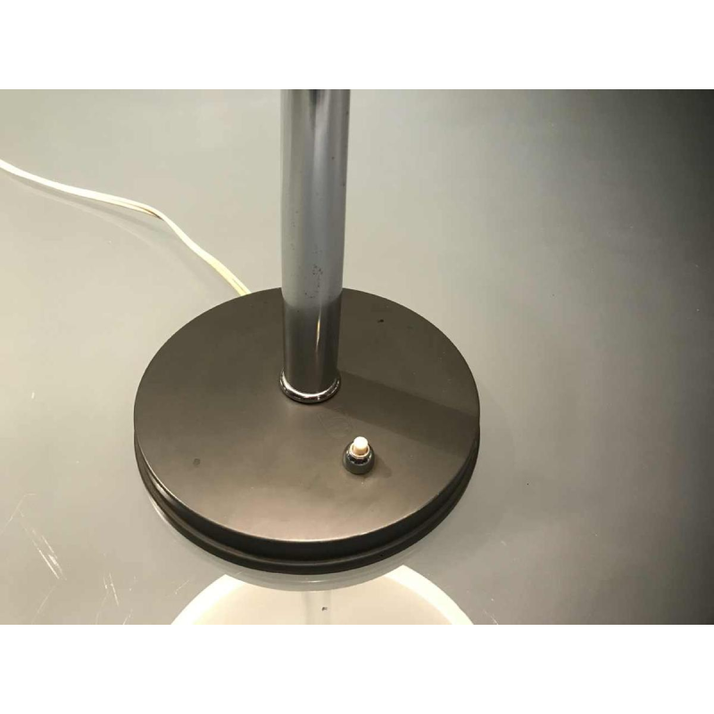 LOUIS KALFF voor PHILIPS “Timor 69” lamp, verchroomd staal en geverfd plaatstaal, circa 1957