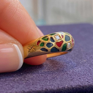 KORLOFF, yellow gold bangle ring, polychrome enamels, ca. 1980–1990