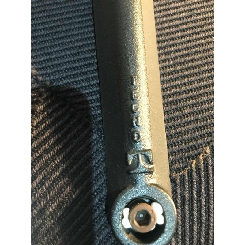 OSVALDO BORSANI voor TECNO, set van 2 fauteuils “P128”, gegoten aluminium, bekleed met grijze stof