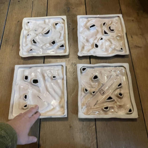 RENE BOSCHMANS voor COCERAM, complete serie van 4 bas-reliëf sculpturen, vrijmetselarij, ca 1950