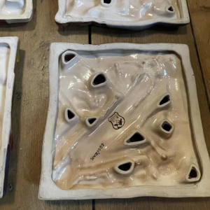 RENE BOSCHMANS pour COCERAM, série complète de 4 sculptures bas-relief, franc-maçonnerie, ca 1950