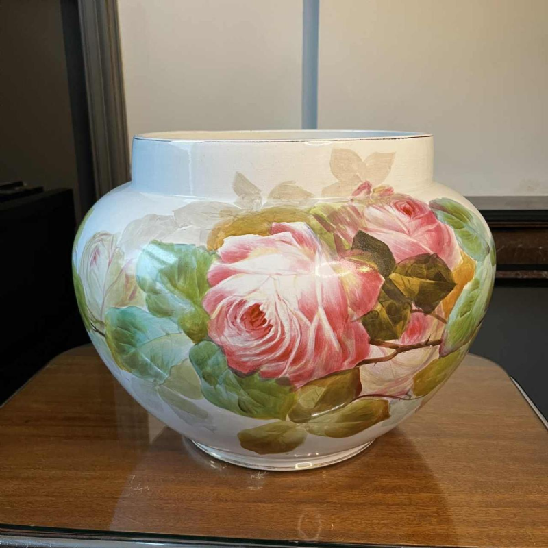 Verbanum Stone Laveno, grand cache-pot de´cor floral "Roses" en céramique faience, ca 1900