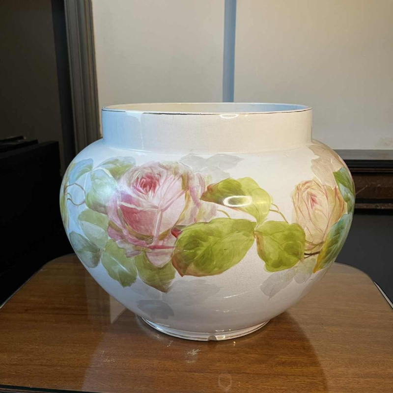 Verbanum Stone Laveno, grand cache-pot de´cor floral "Roses" en céramique faience, ca 1900