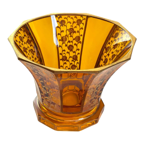 Moser Karlsbad, vase Art Déco, cristal taillé moderniste, couleur topaze, décor floral géométrique stylisé doré, ca 1930