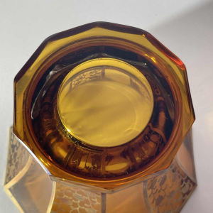 Moser Karlsbad, vase Art Déco, cristal taillé moderniste, couleur topaze, décor floral géométrique stylisé doré, ca 1930