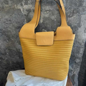 Delvaux, sac en cuir tressé