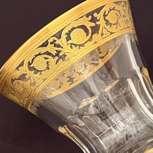 Saint Louis ‘Pompeii model’ clear and gilded crystal vase on pedestal, 20th century