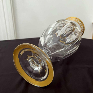 Saint Louis ‘Pompeii model’ clear and gilded crystal vase on pedestal, 20th century