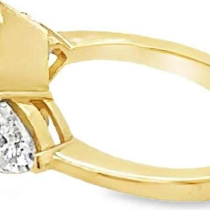 Yellow gold cabochon ruby ring with diamonds & heart-shaped diamonds