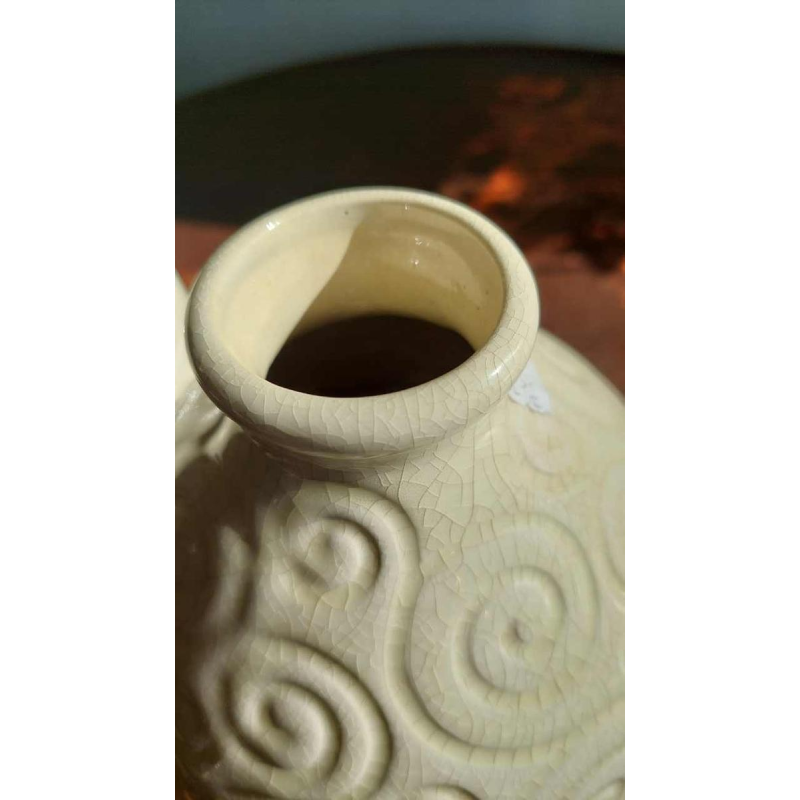 Saint-Clément, paire de vases ovoïdes en céramique craquelée, modèle "olive gravé", ca 1920/30