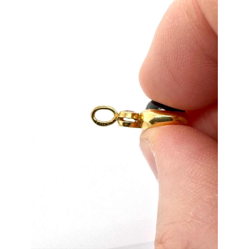 Goud, saffier en diamanten cabochon hanger