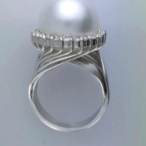 Gouden ring met parel en diamant