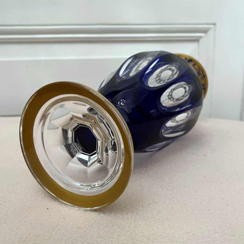 Saint Louis "Modèle Pompéi" vase en cristal clair bleu et doré sur piédouche