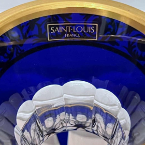 Saint Louis "Pompeii model" blauw en verguld helder kristallen vaas op sokkel