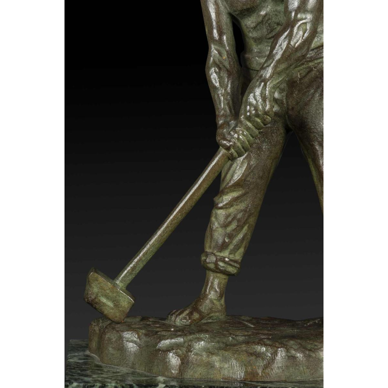 "Small Art Deco bronze statue 'The Hammerer' by Victor Demanet (1895-1964):