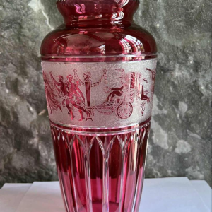 VAL SAINT LAMBERT - Léon LEDRU Viennese clear crystal vase with red lining, ca 1905