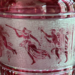 VAL SAINT LAMBERT - Léon LEDRU Vase dit Viennois en cristal clair doublé rouge, ca 1905