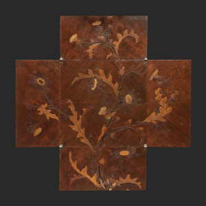 Emile Gallé, table à jeux Art Nouveau en noyer, marqueterie et placage, décor floral et chardons