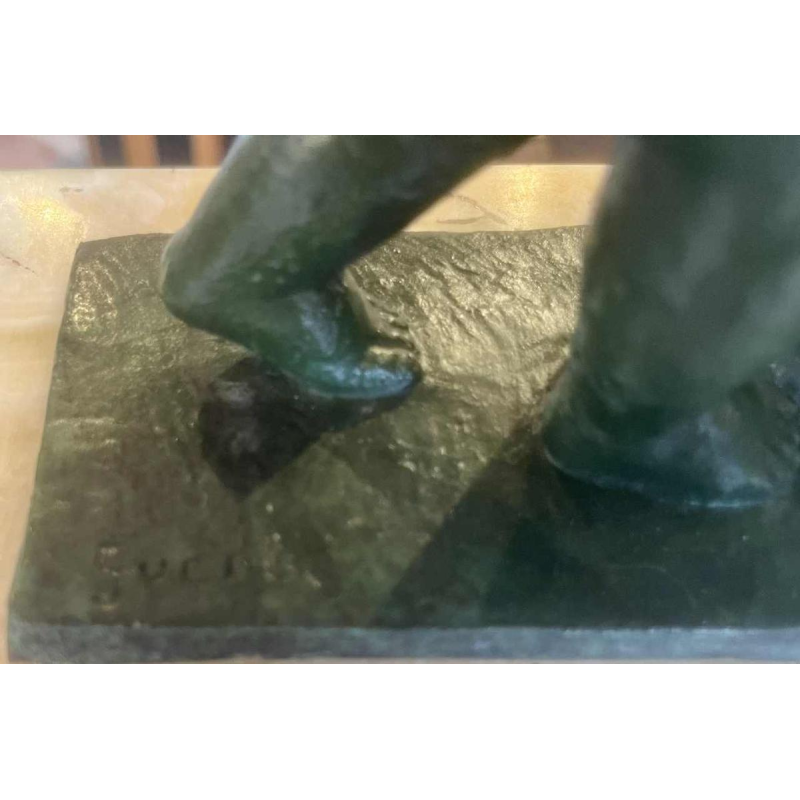 Raymonde Guerbe 'femme nue au drapé et putti' sculpture Art Déco, bronze patine verte, ca 1930