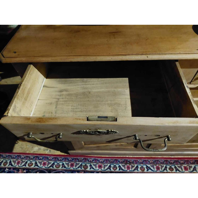 Groot volledig gerestaureerd Louis Philippe dressoir, 3 deuren 3 laden, 19e eeuw