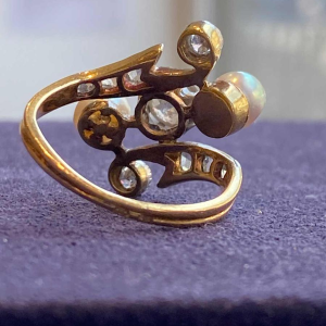 Bague belle époque “toi & moi“ or et platine, diamant taille ancienne & perles, ca 1900