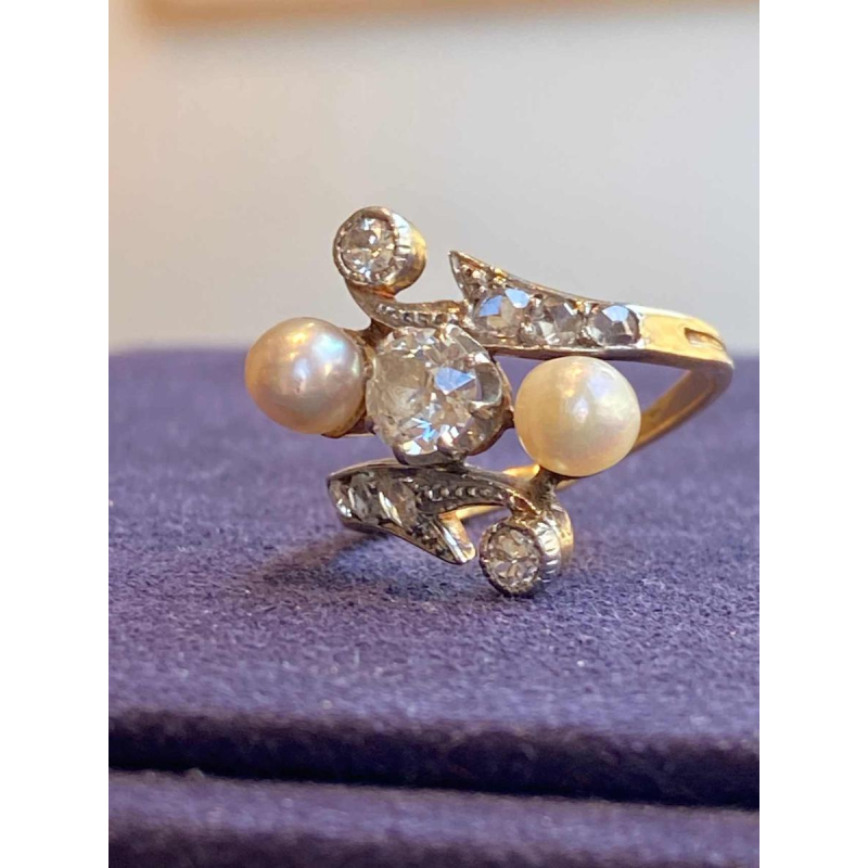 Bague belle époque “toi & moi“ or et platine, diamant taille ancienne & perles, ca 1900