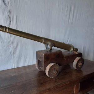 Bronze Couleuvrine de Marine ship's gun, wooden base