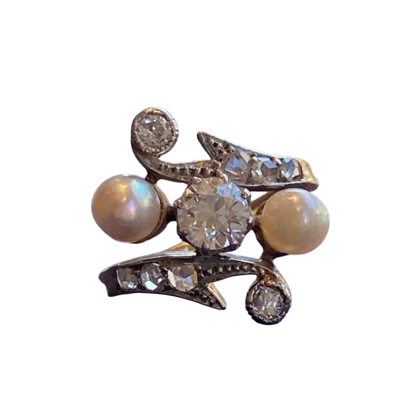 Belle Époque-ring “toi & moi” van goud en platina, met oudgeslepen diamant en parels, ca 1900