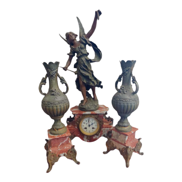 A. Moreau - Garniture de cheminée en régule
