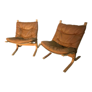 INGMAR RELLING for WESTNOFA ‘Siesta’ pair of 2 curved beechwood armchairs & cognac leather, ca. 1970