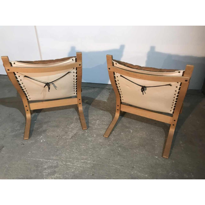 INGMAR RELLING pour WESTNOFA “Siesta“ paire de 2 fauteuils hêtre cintré & cuir cognac, ca 1970