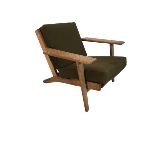 HANS WEGNER - GE 290 armchair produced by GETAMA, solid oak and khaki green fabric, ca 1960