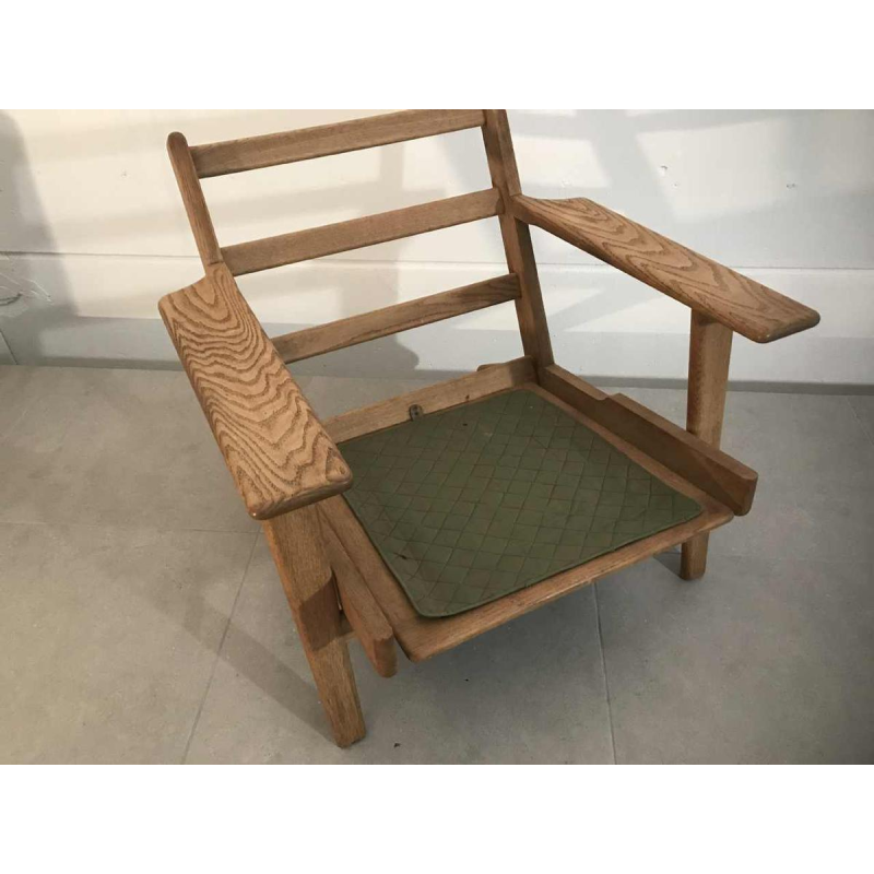 HANS WEGNER - GE 290 armchair produced by GETAMA, solid oak and khaki green fabric, ca 1960