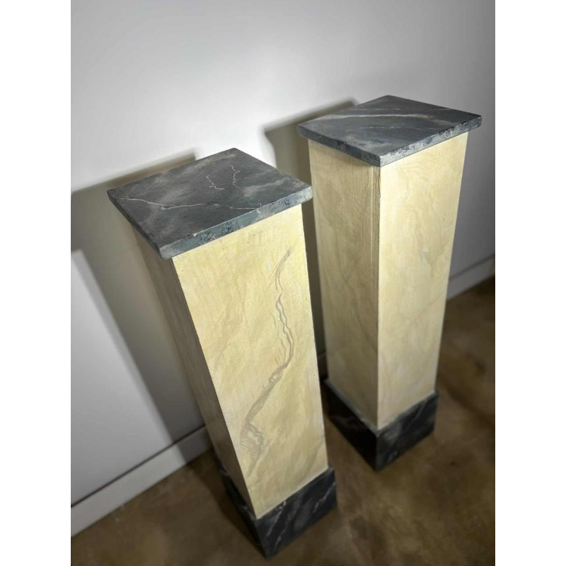 Paar houten zuilen beschilderd met trompe-l'oeil marmer - 20e eeuw