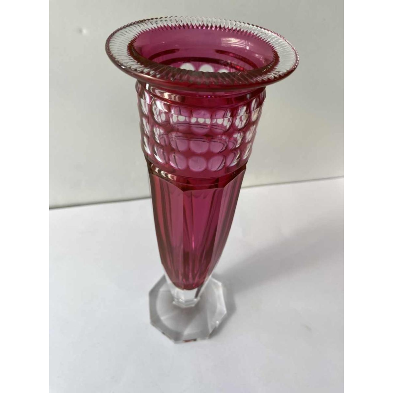 Val-Saint-Lambert, vase "Fragnée" rose en cristal taillé Art Déco, 1926